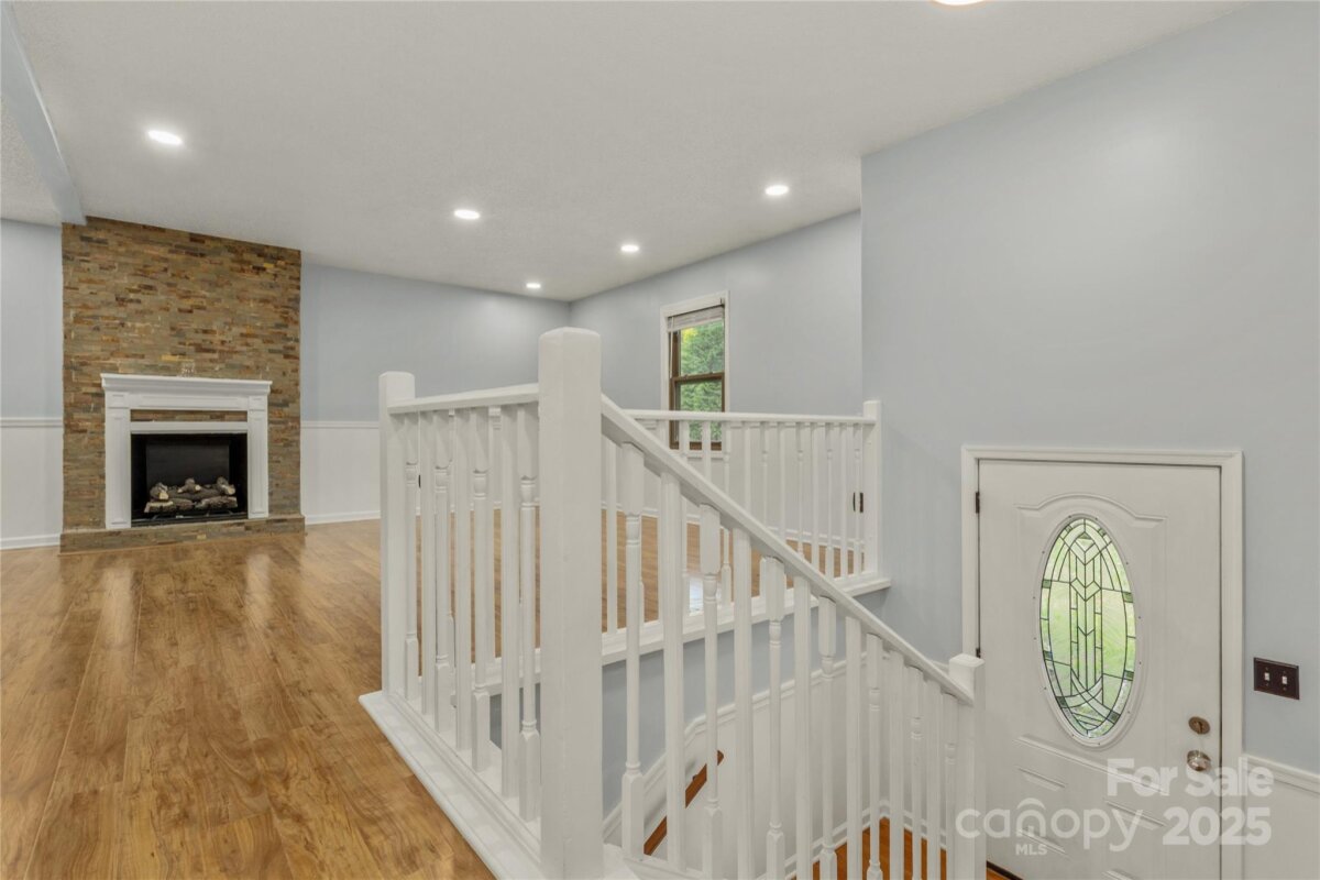 Leicester 3 4317548c