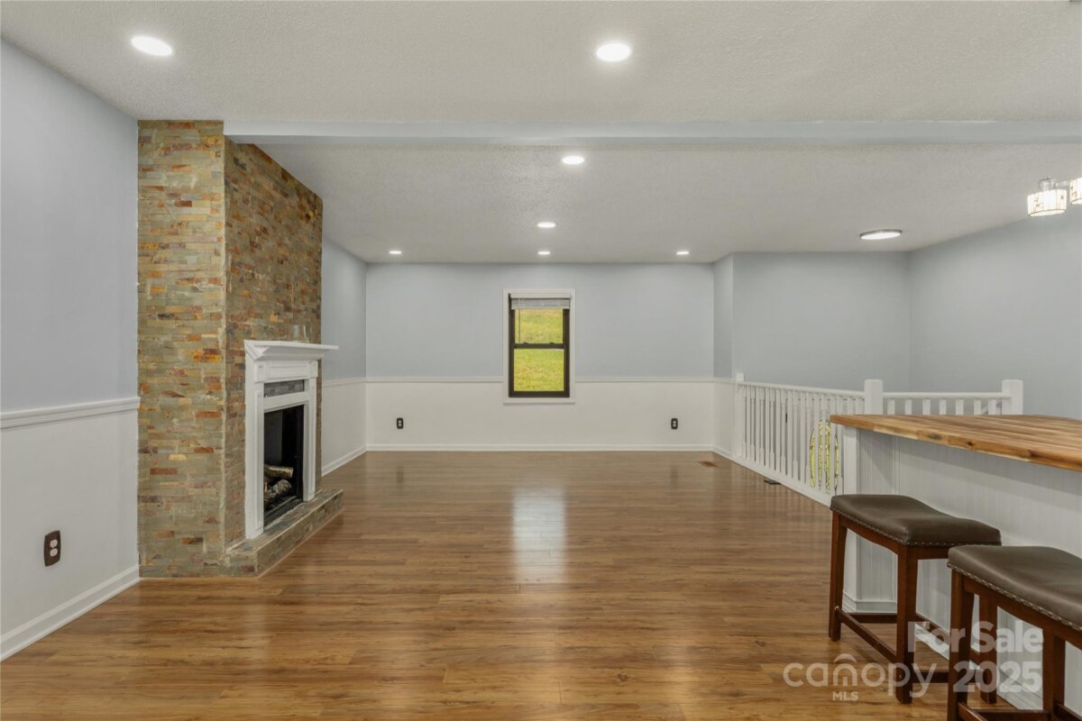 Leicester 7 4317548g