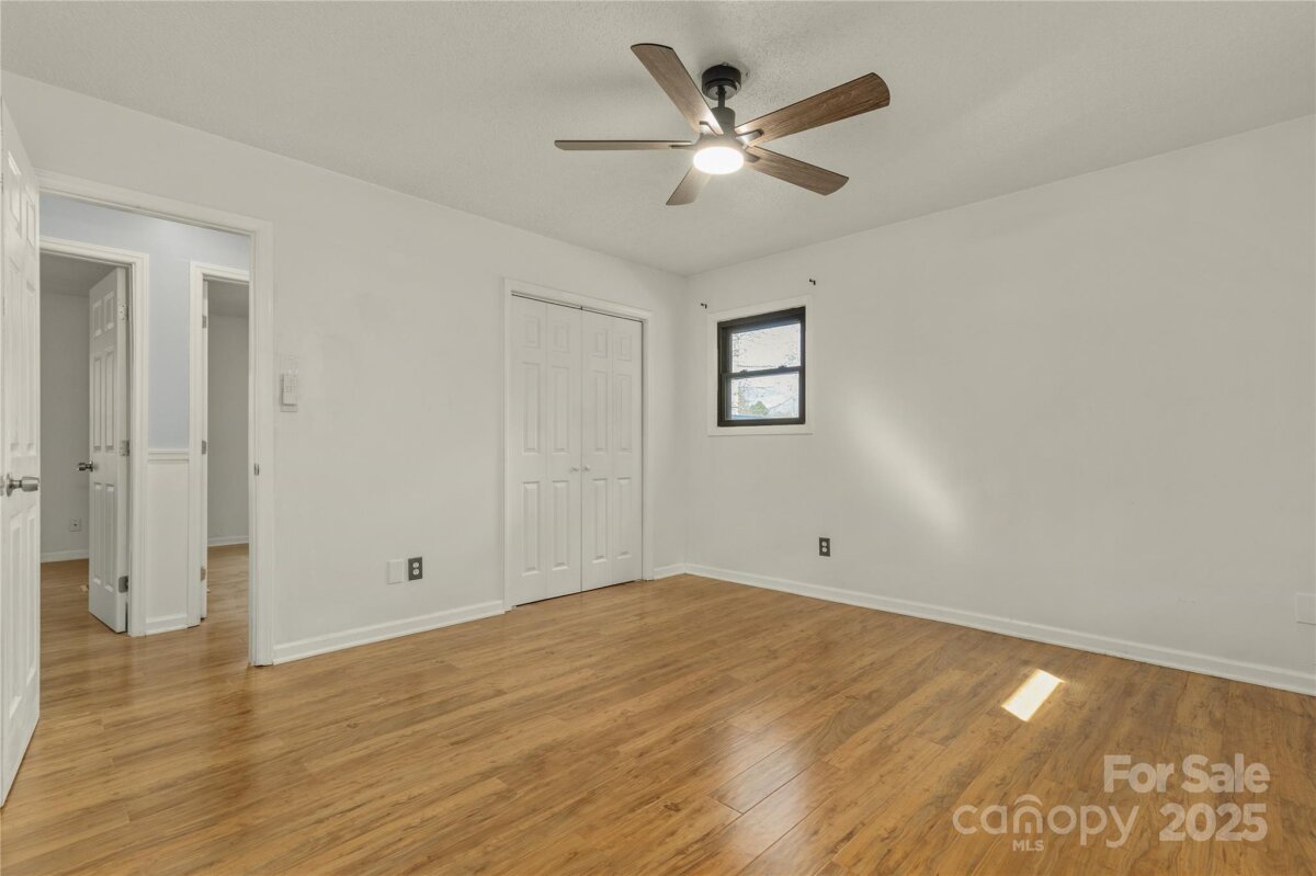 Leicester 12 4317548l