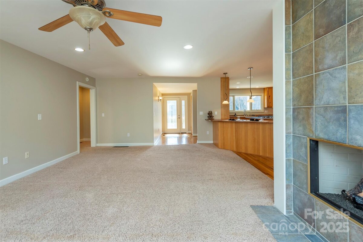 Waynesville 8 4318397h