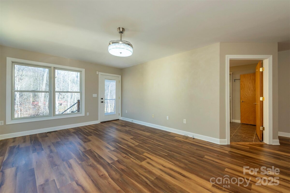 Waynesville 15 4318397o