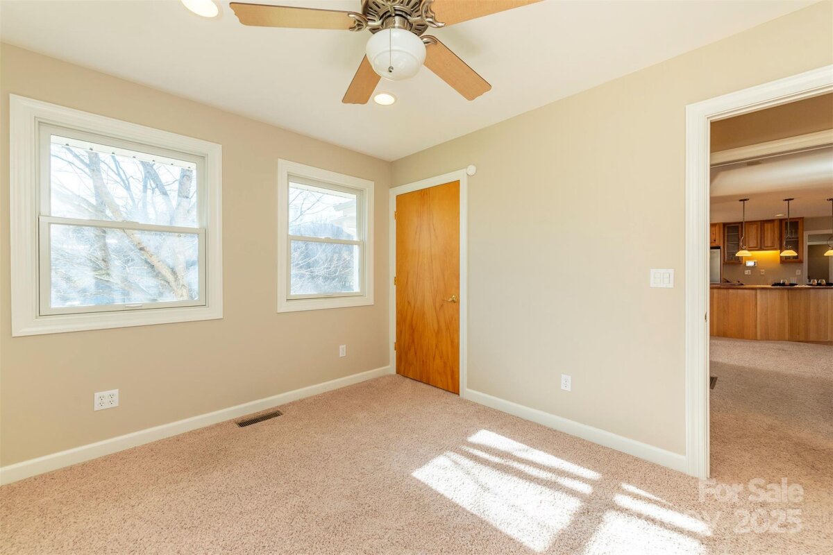 Waynesville 21 4318397u