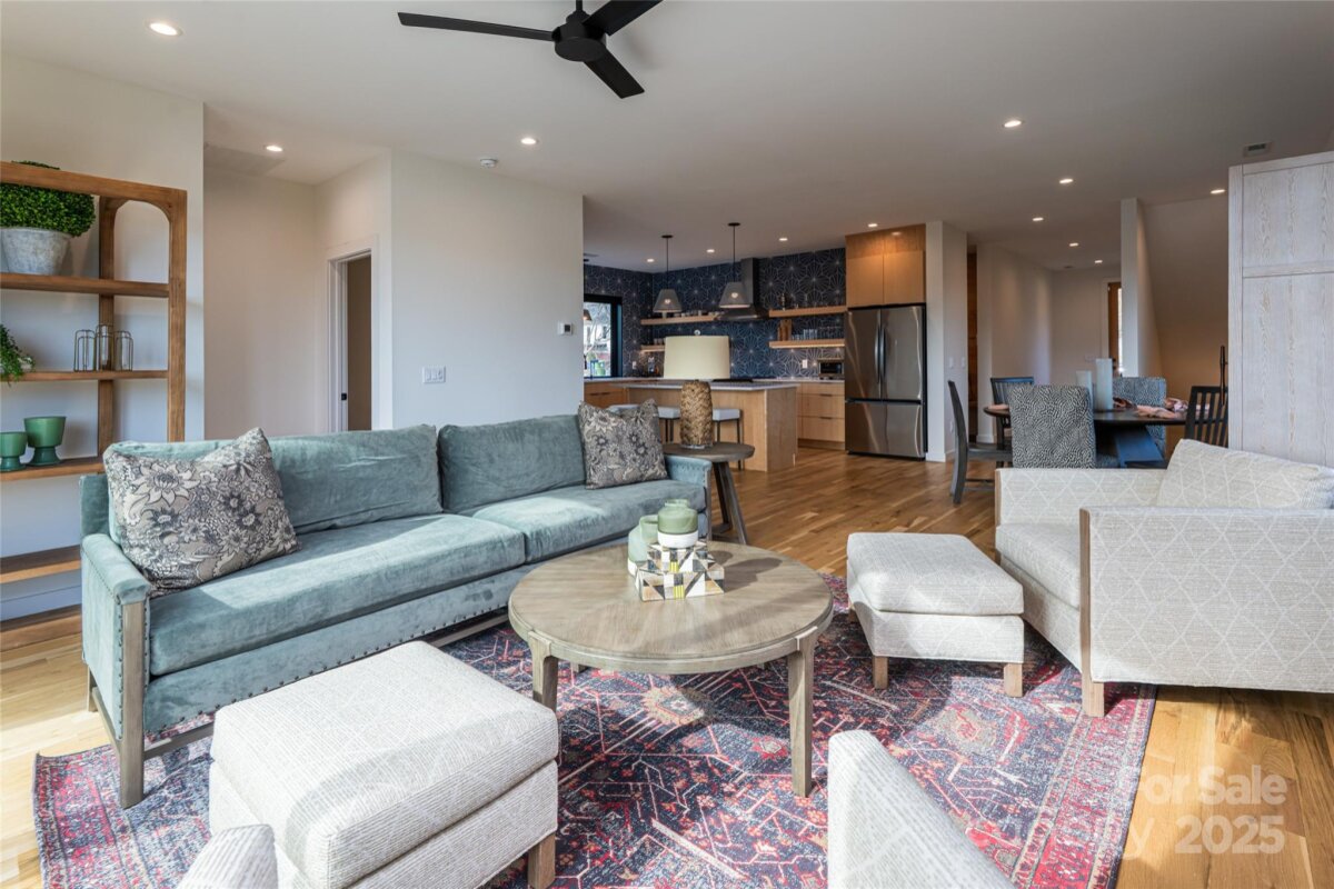 West Asheville 3 4318476c