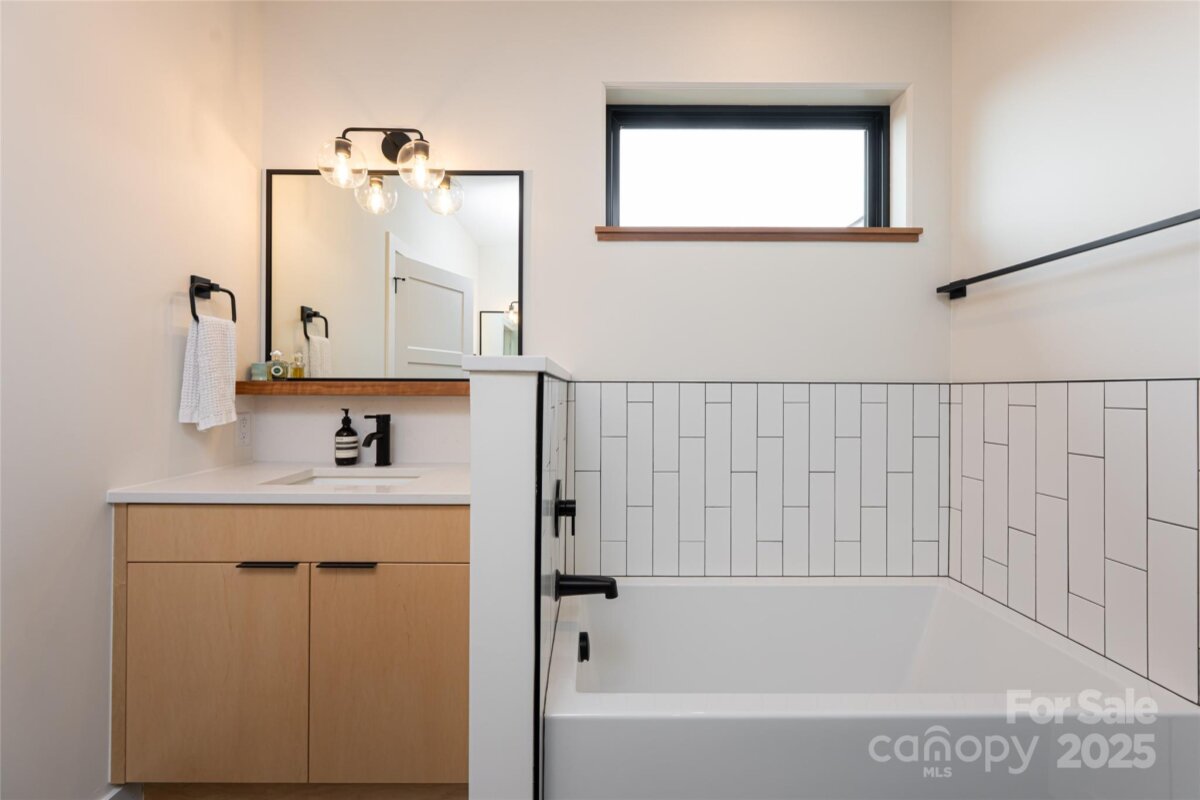 West Asheville 12 4318476l