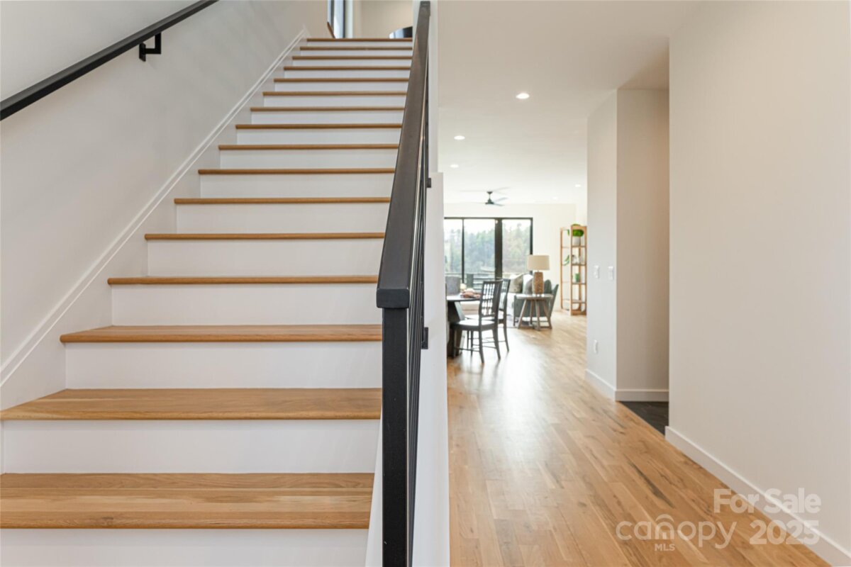 West Asheville 14 4318476n