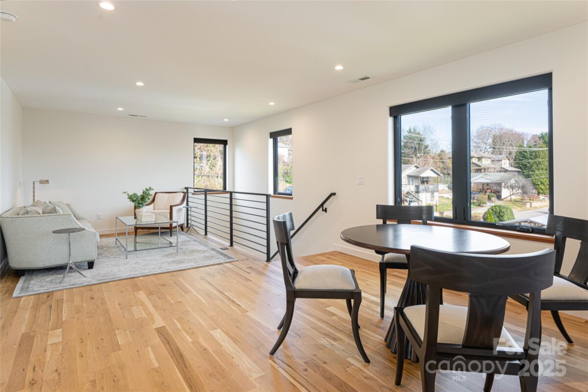 West Asheville 16 4318476p