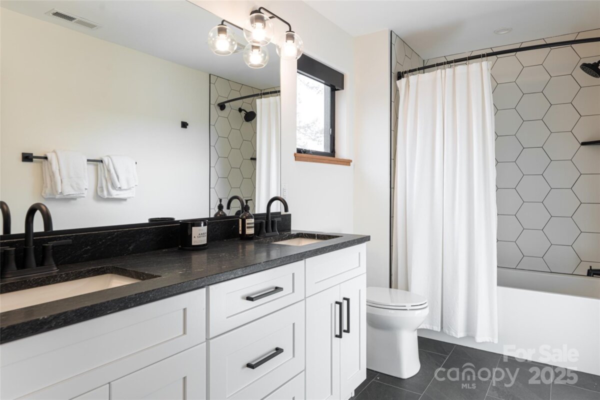 West Asheville 18 4318476r