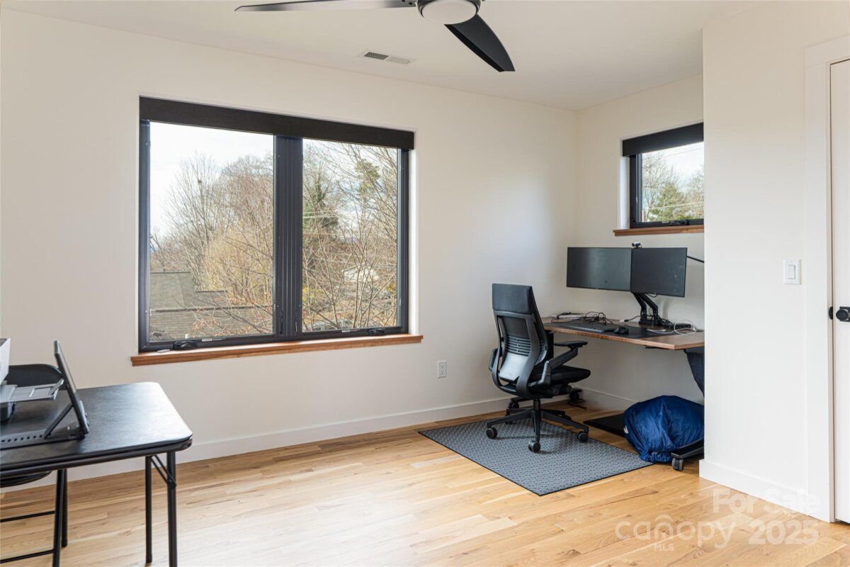 West Asheville 19 4318476s