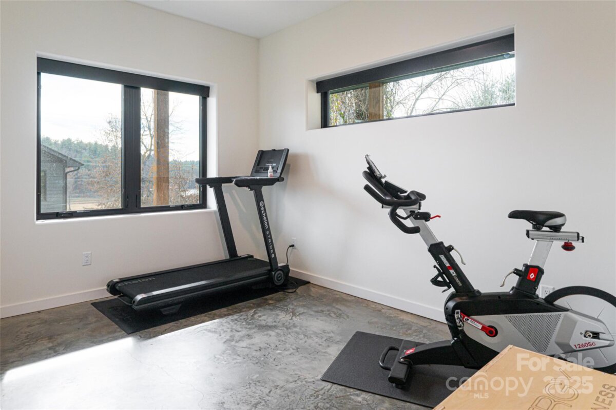 West Asheville 22 4318476v