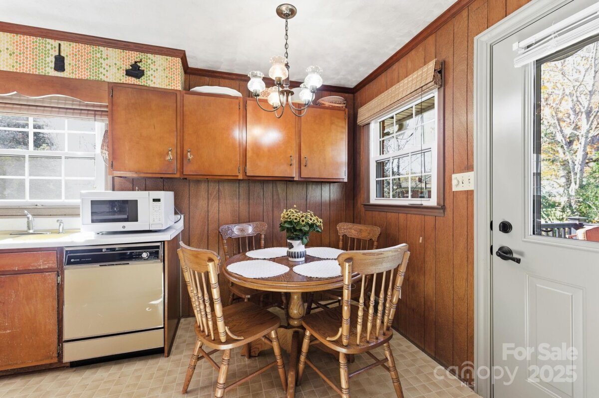 Haw Creek 15 4318510o