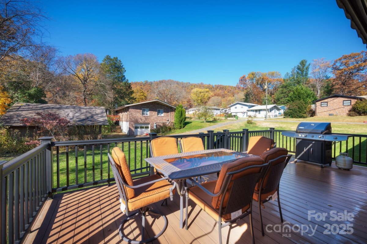 Haw Creek 16 4318510p