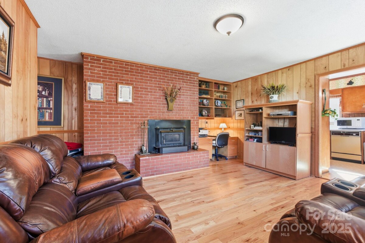 Haw Creek 18 4318510r