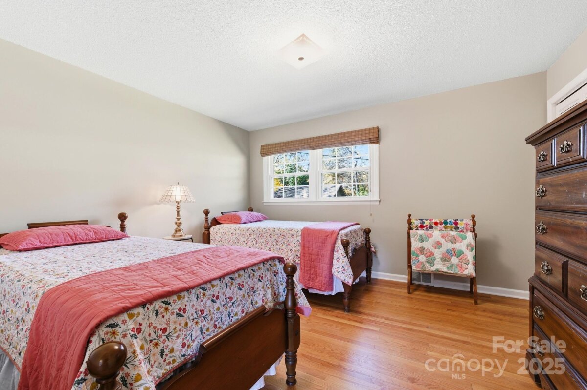 Haw Creek 22 4318510v