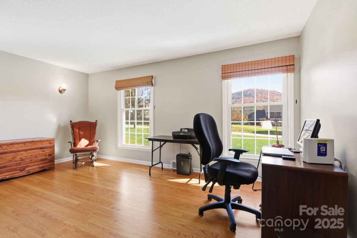 Haw Creek 25 4318510y