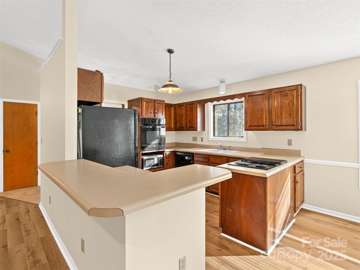 Avery Creek 8 4318893h