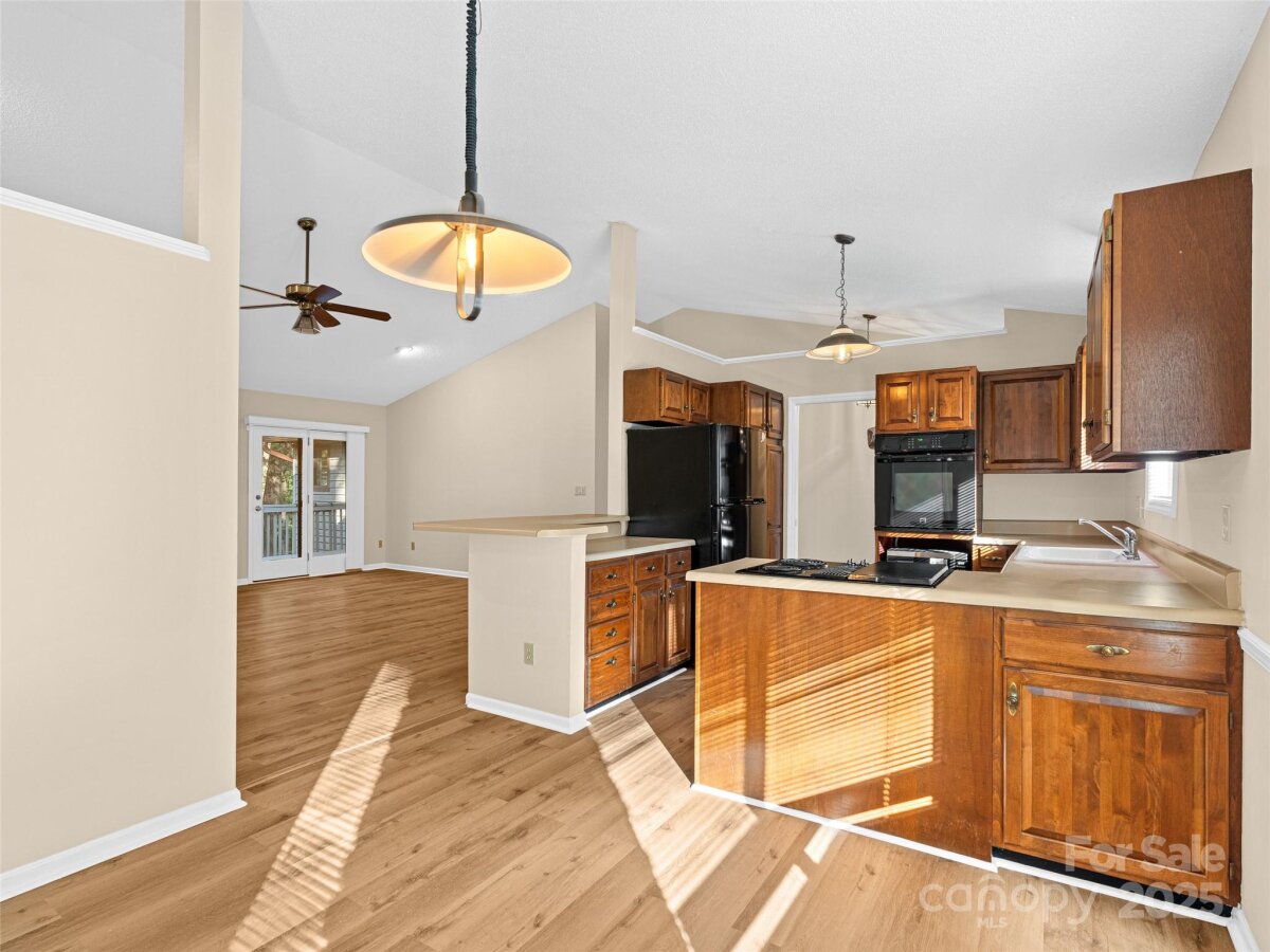 Avery Creek 10 4318893j