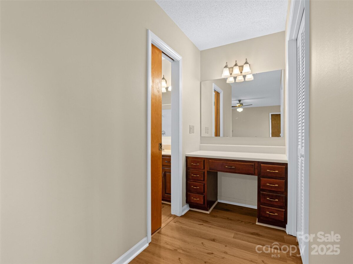 Avery Creek 16 4318893p