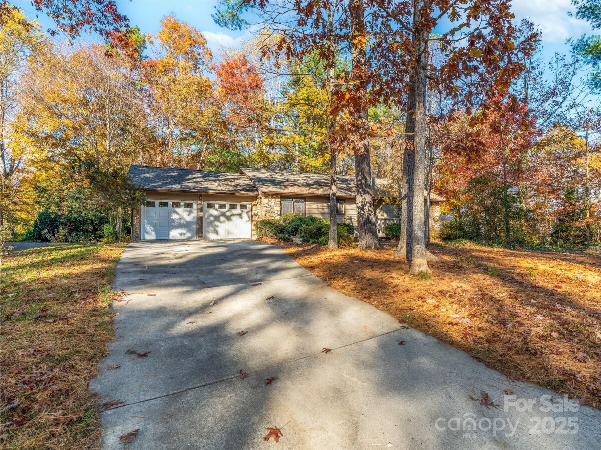 Avery Creek 22 4318893v