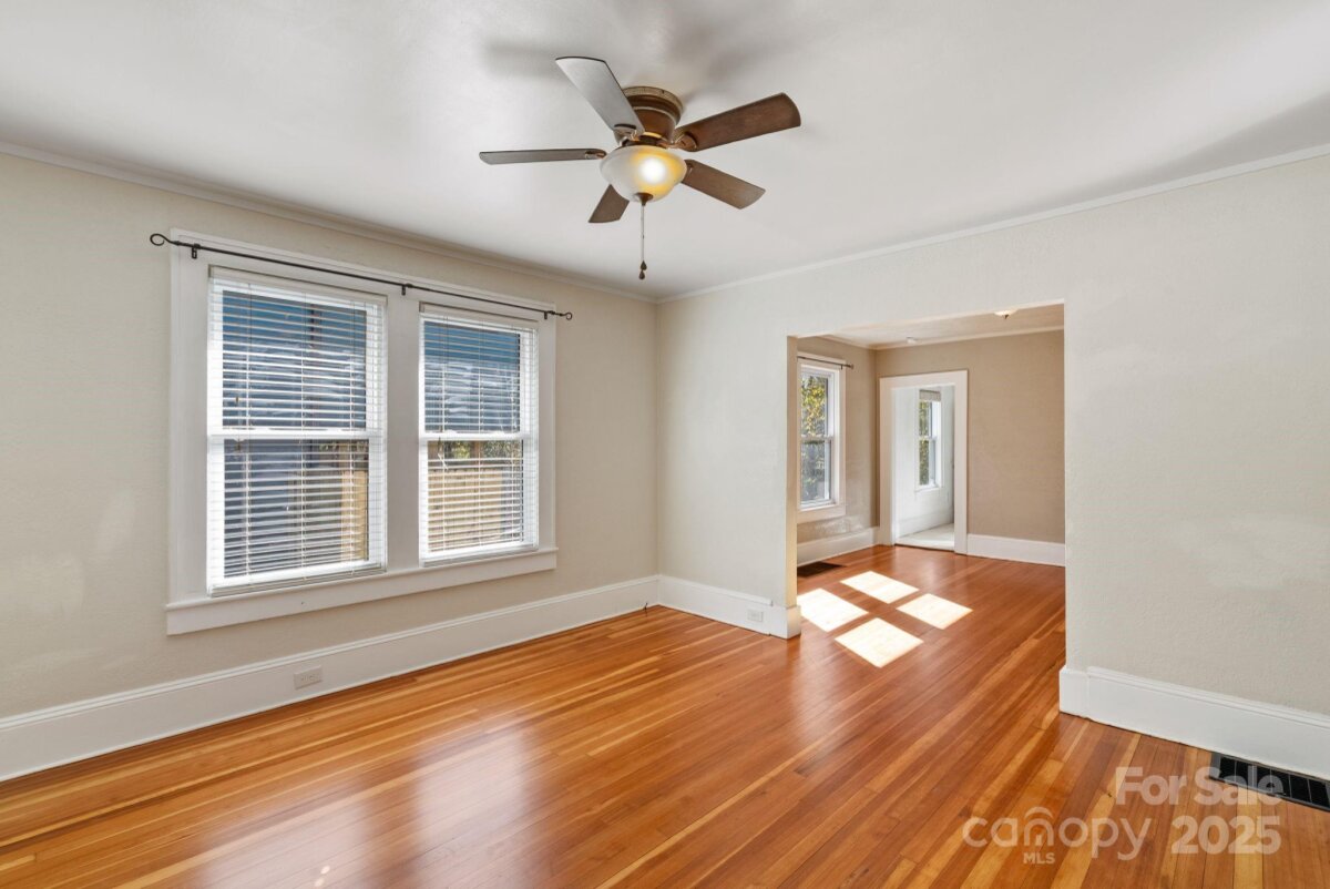 Five Points 8 4318906h