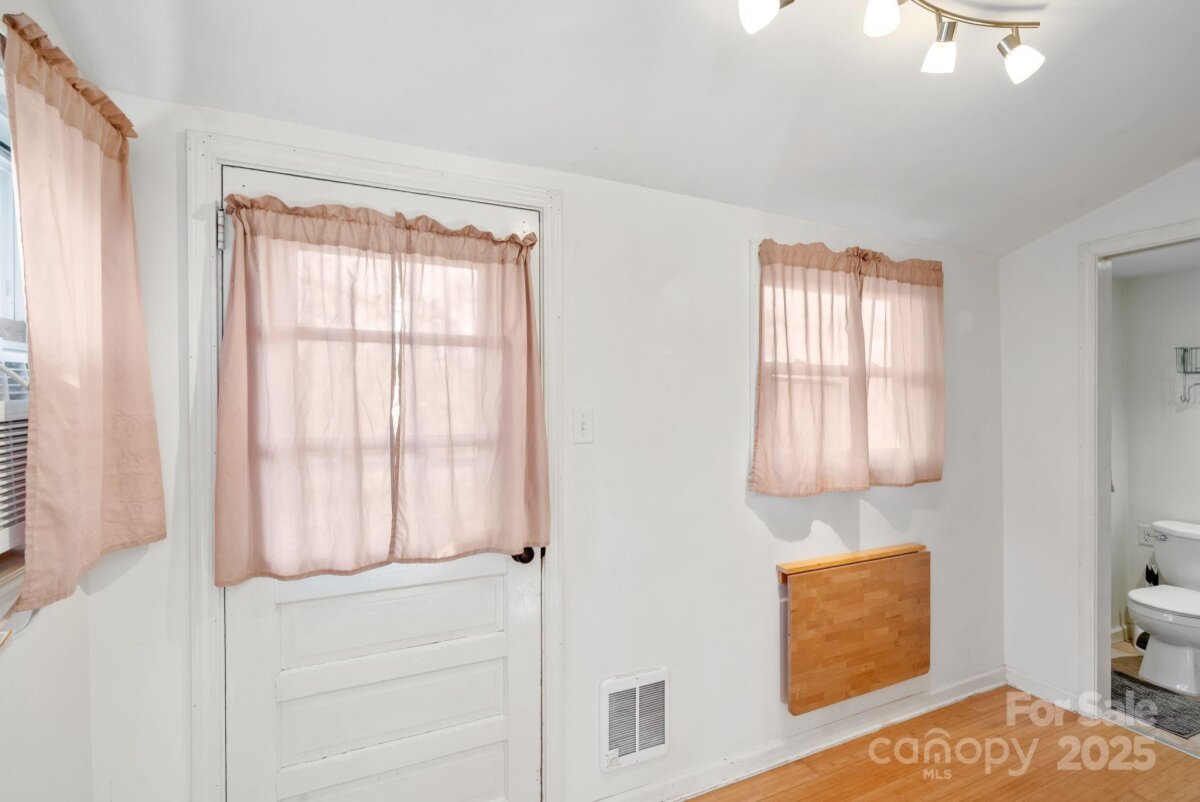 Five Points 15 4318906o