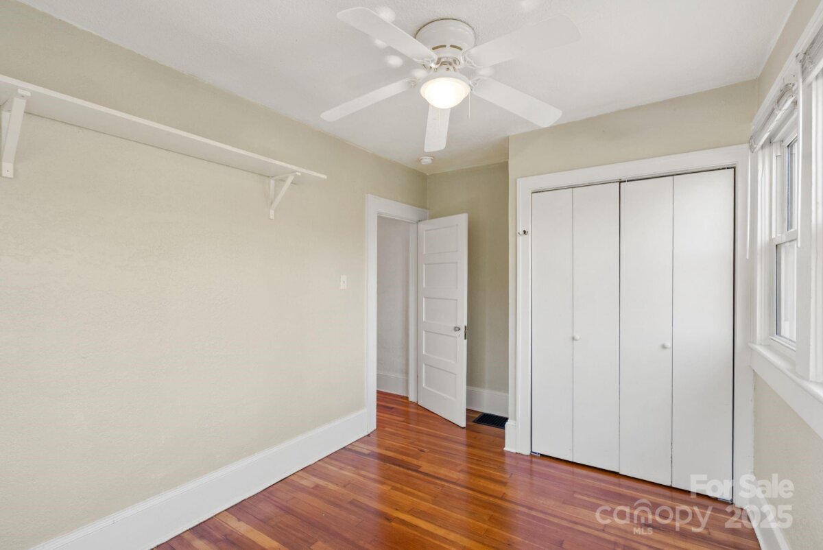 Five Points 26 4318906z