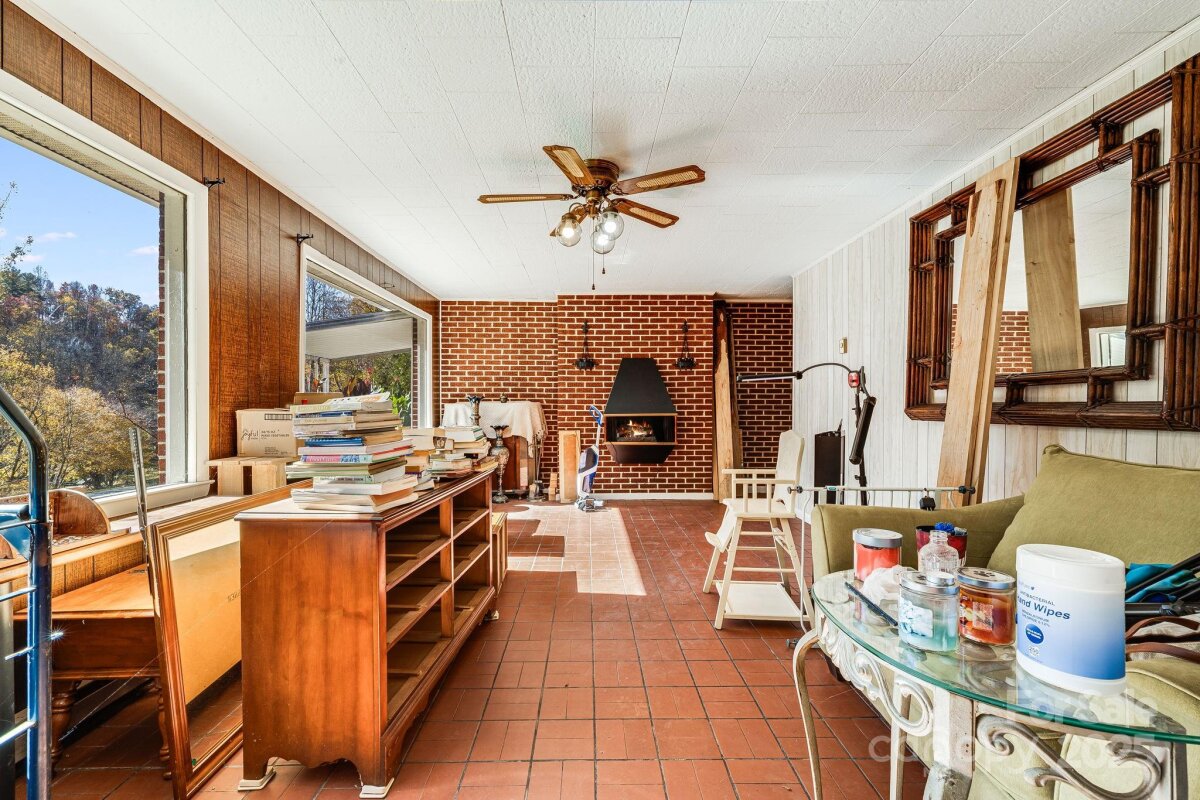 Mars Hill 20 4318922t