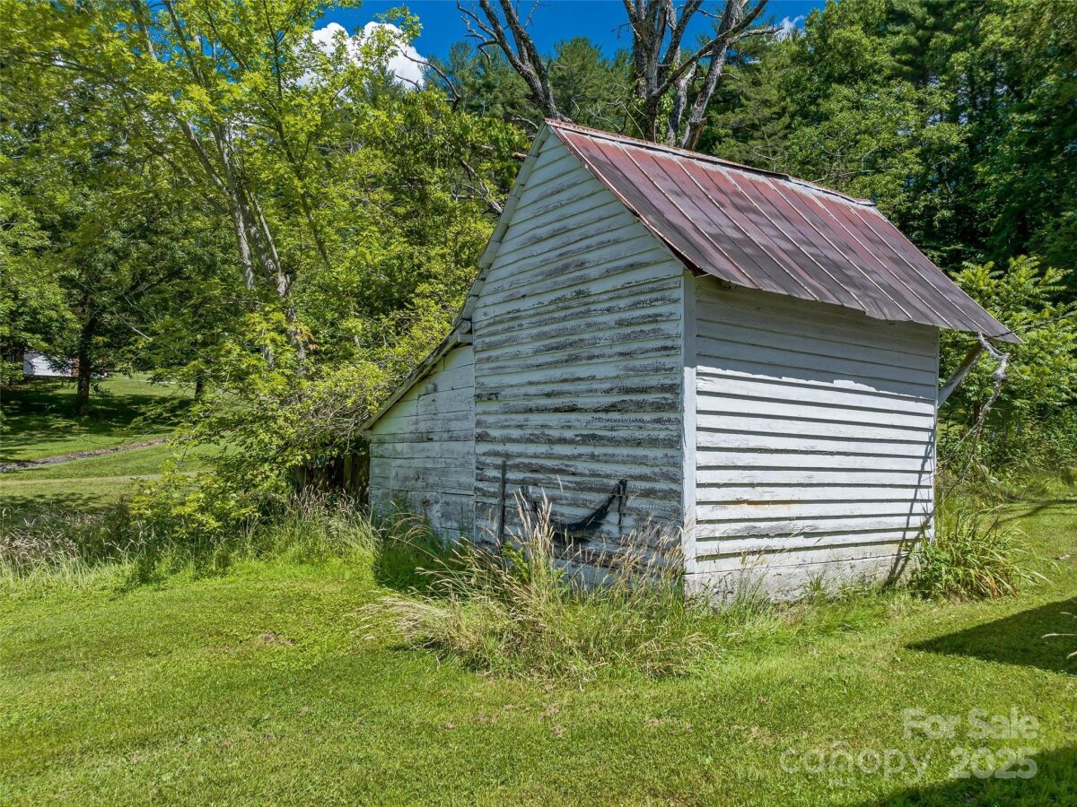 Weaverville 16 4318978p