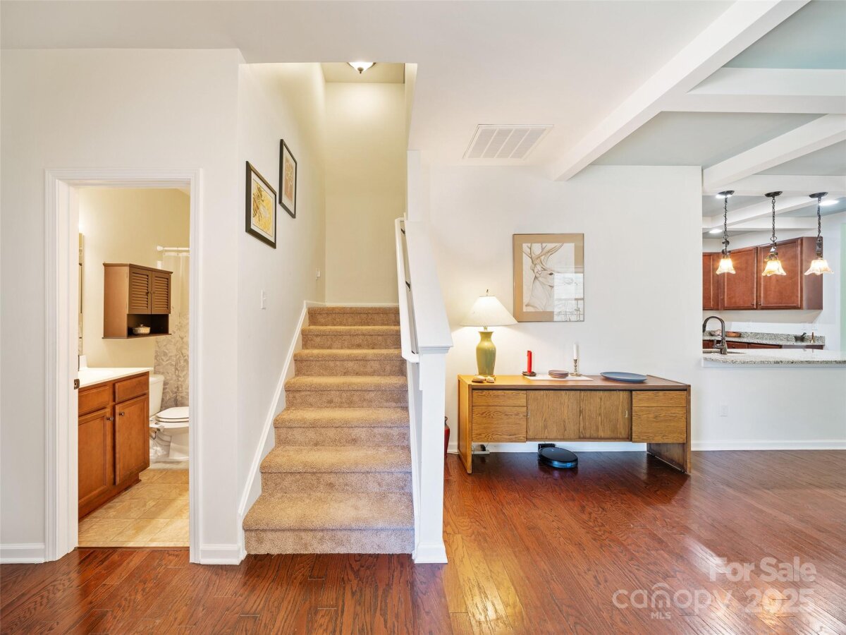 Weaverville 16 4318994p