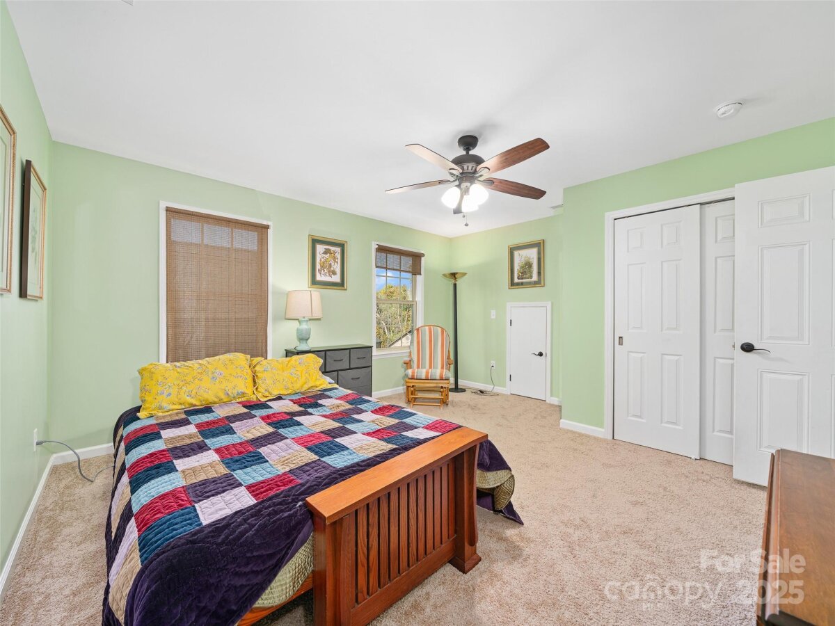 Weaverville 22 4318994v