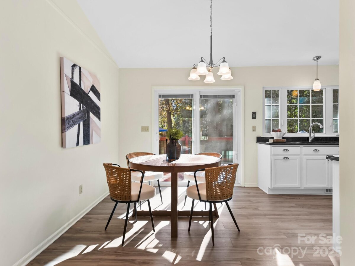 Avery Creek 10 4319058j