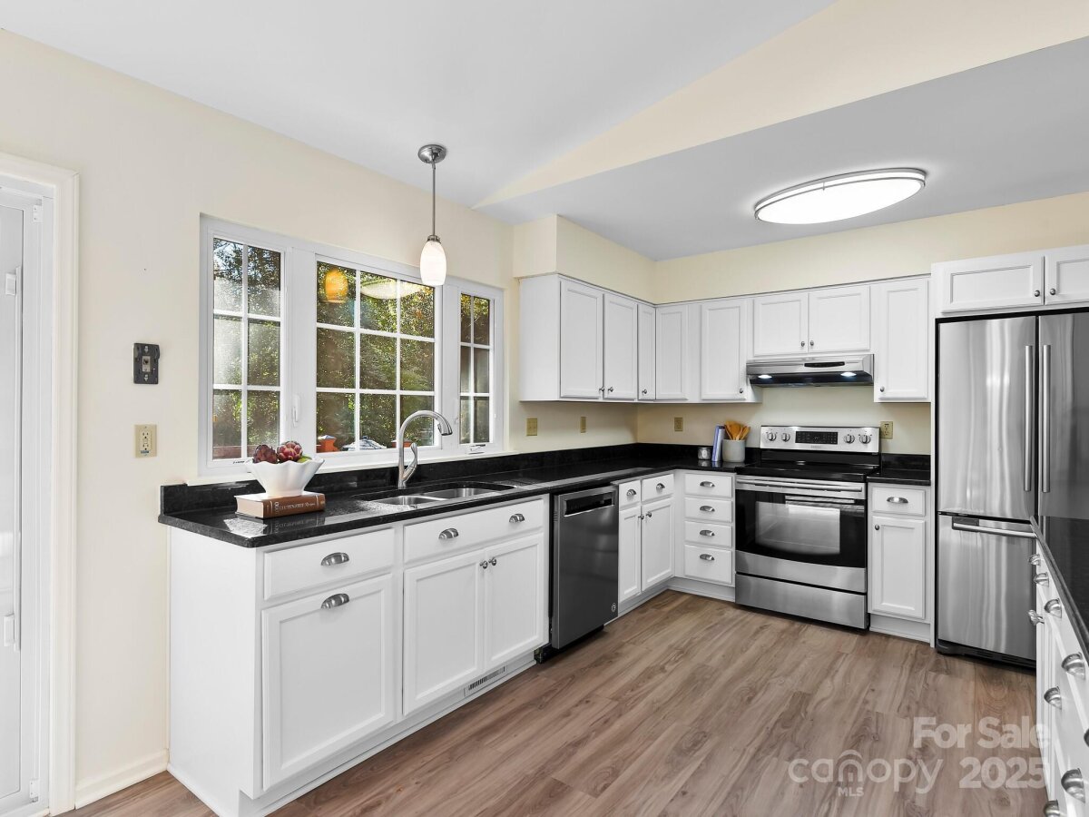 Avery Creek 12 4319058l