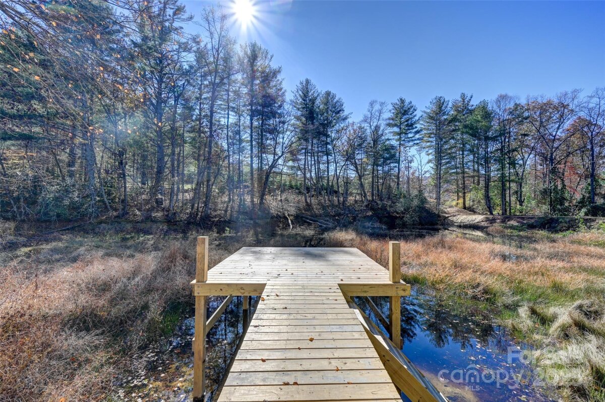 Fairview 18 4319142n