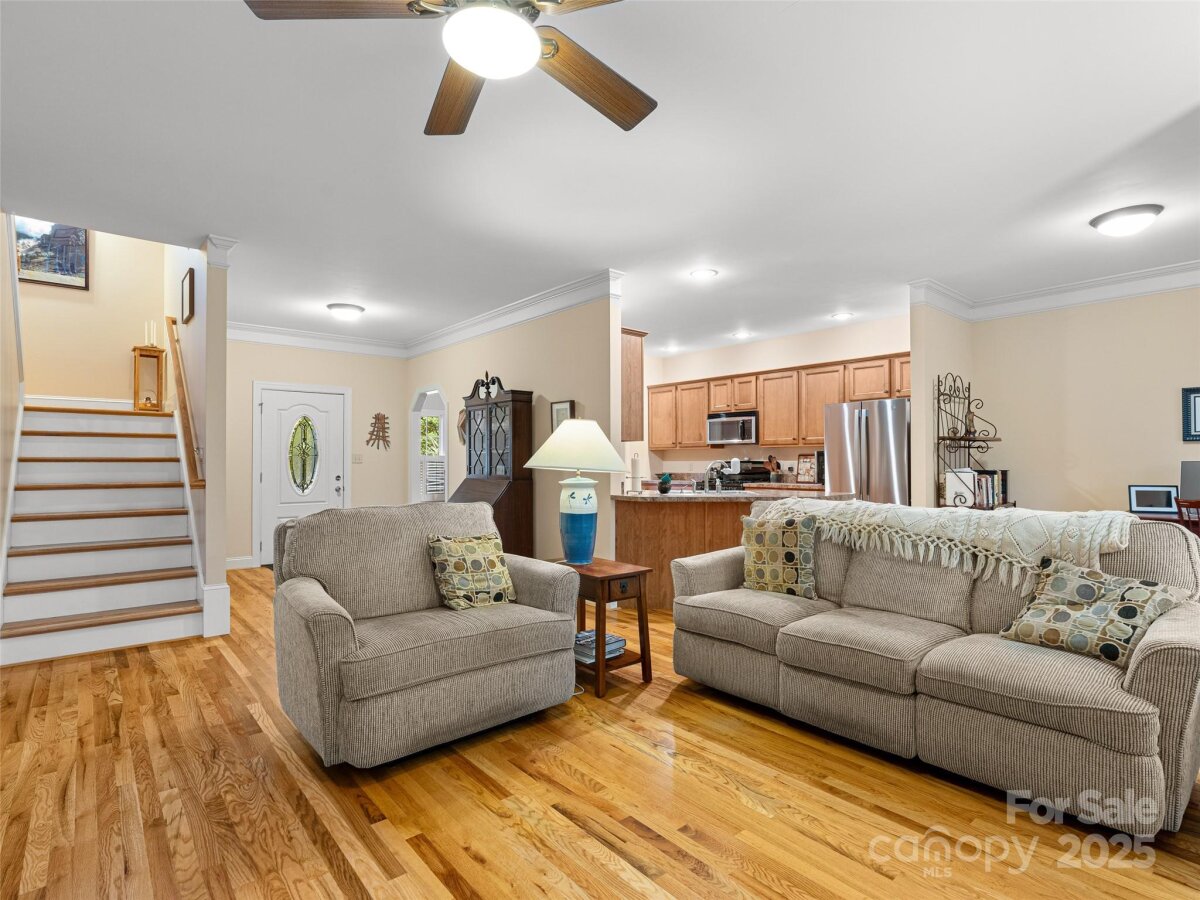 Avery Creek 9 4319415i