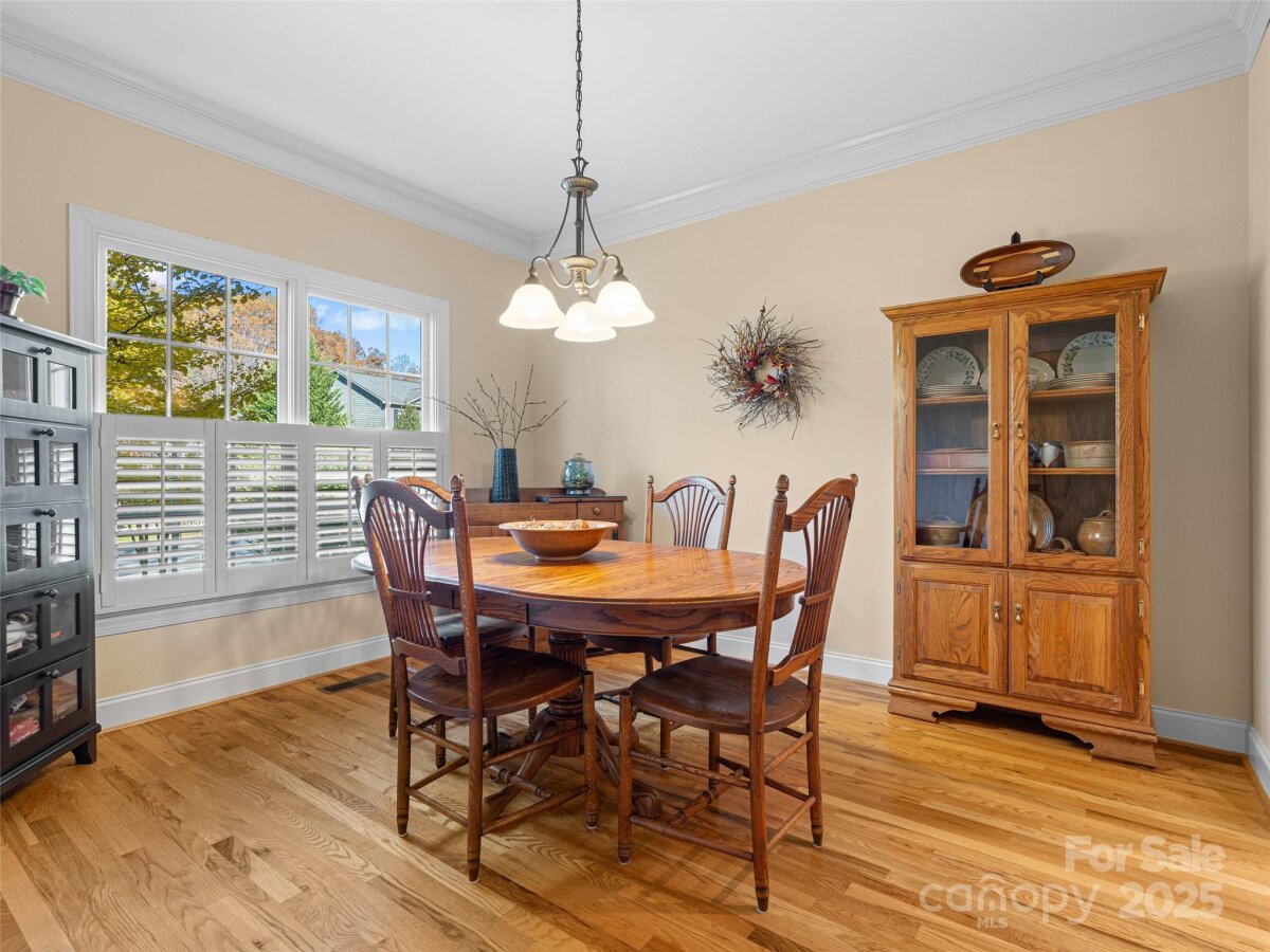 Avery Creek 10 4319415j