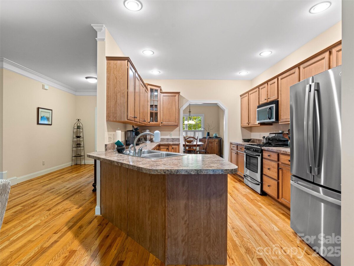 Avery Creek 16 4319415p