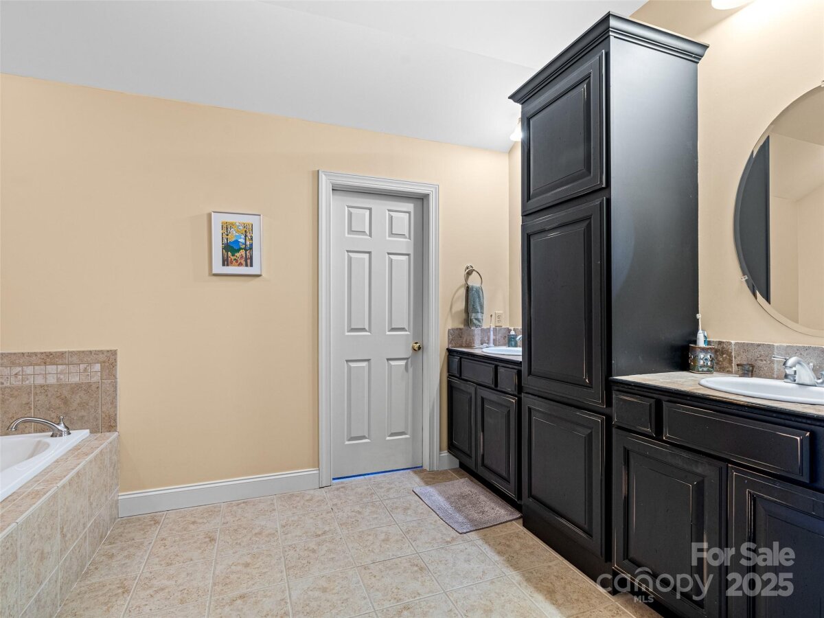 Avery Creek 26 4319415z