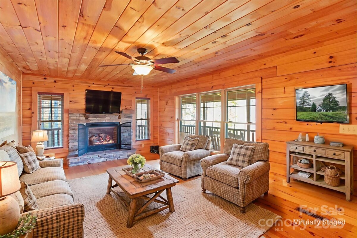 Waynesville 6 4319469f