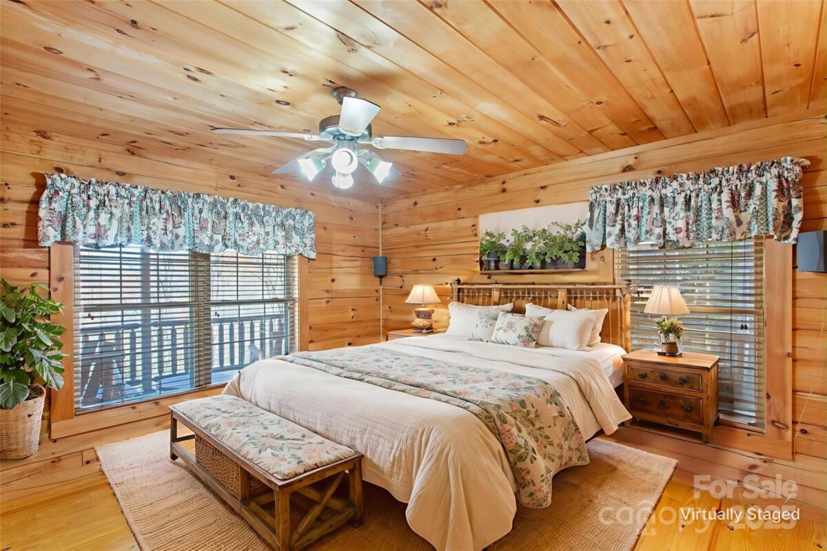 Waynesville 10 4319469j