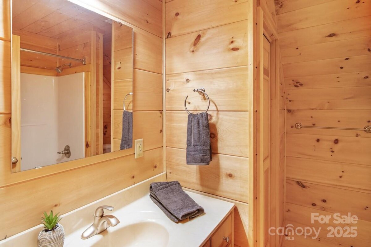 Waynesville 19 4319469s