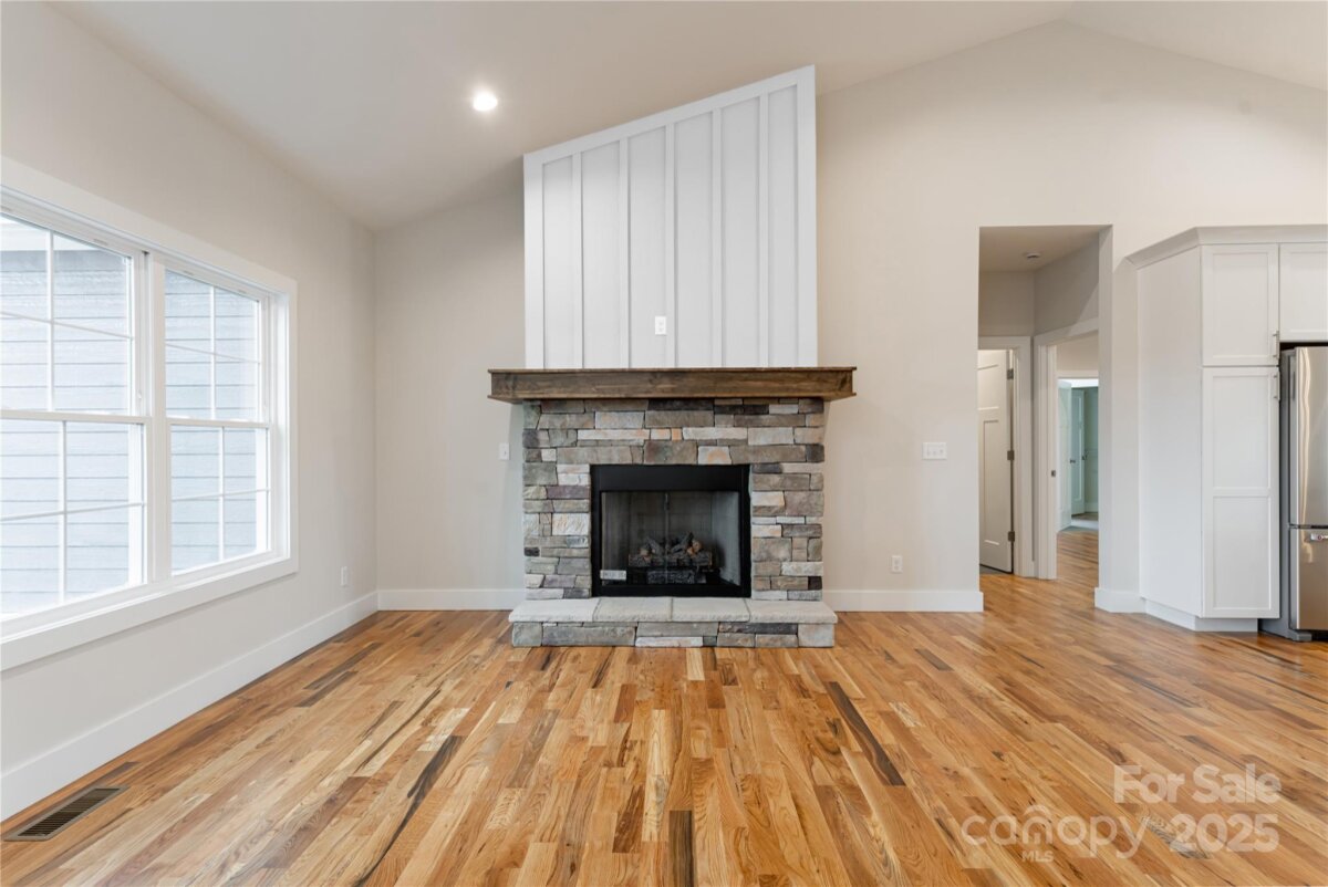 Mars Hill 11 4319713k