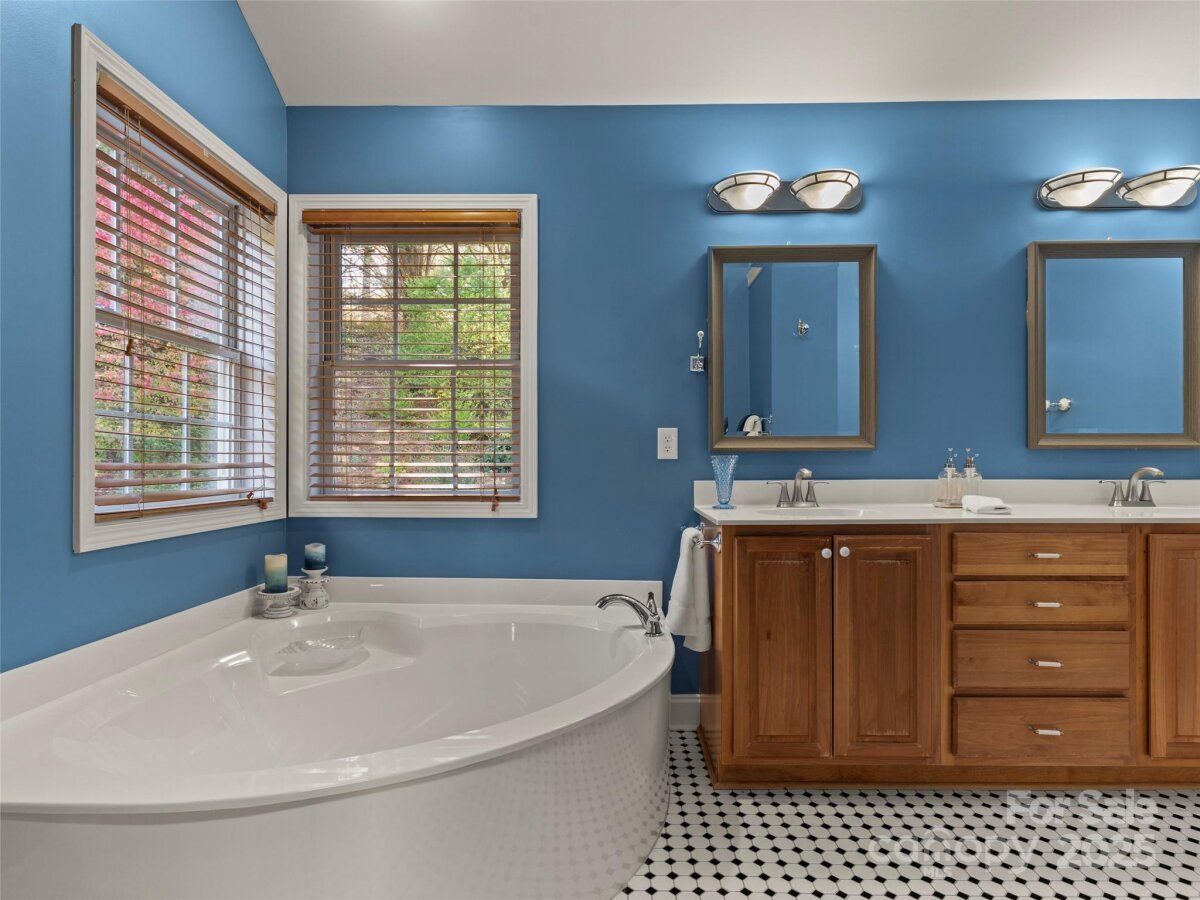 Fletcher 22 4319862v