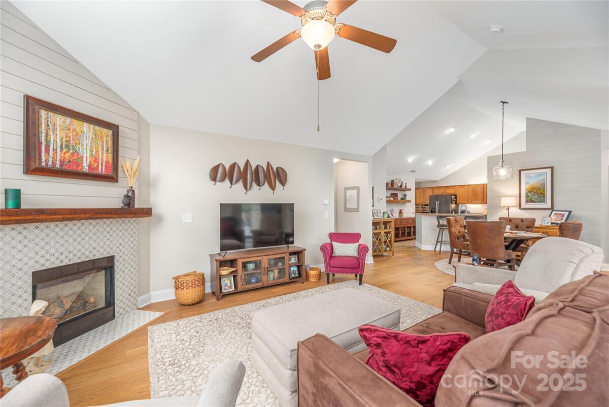 Weaverville 6 4320653f