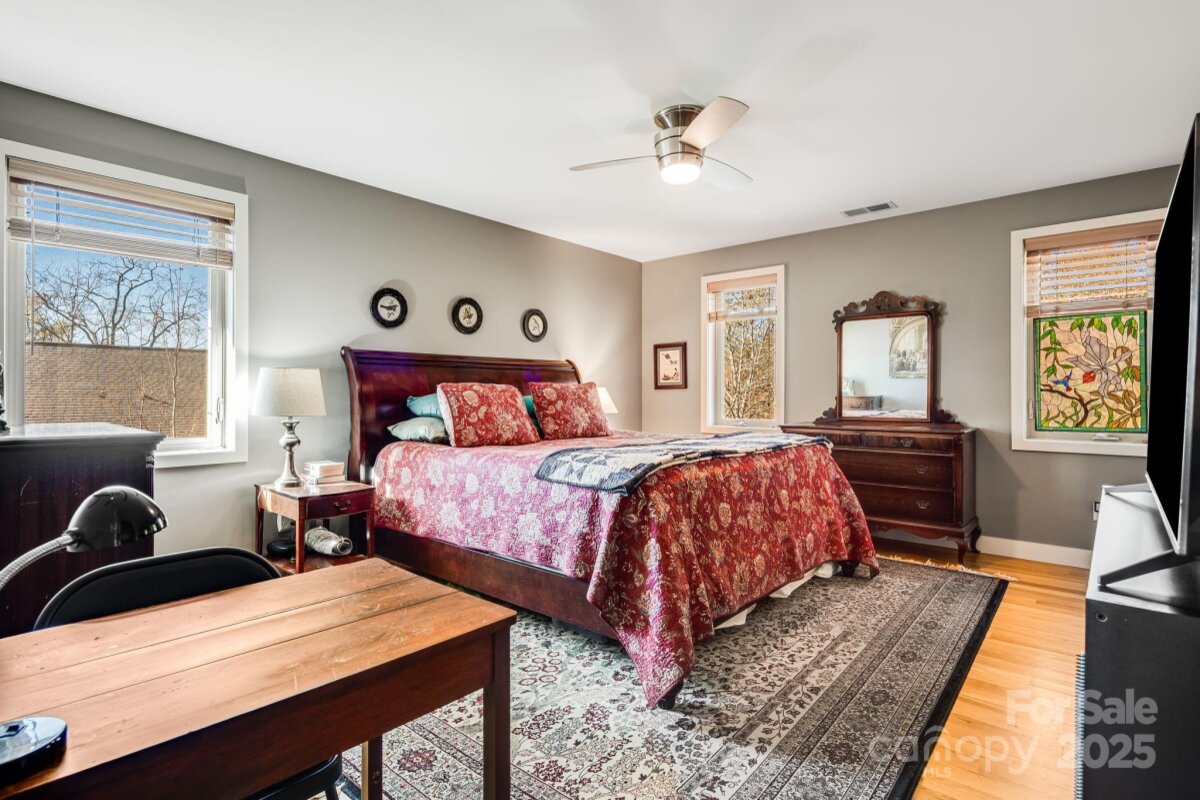 Kenilworth 16 4320728p