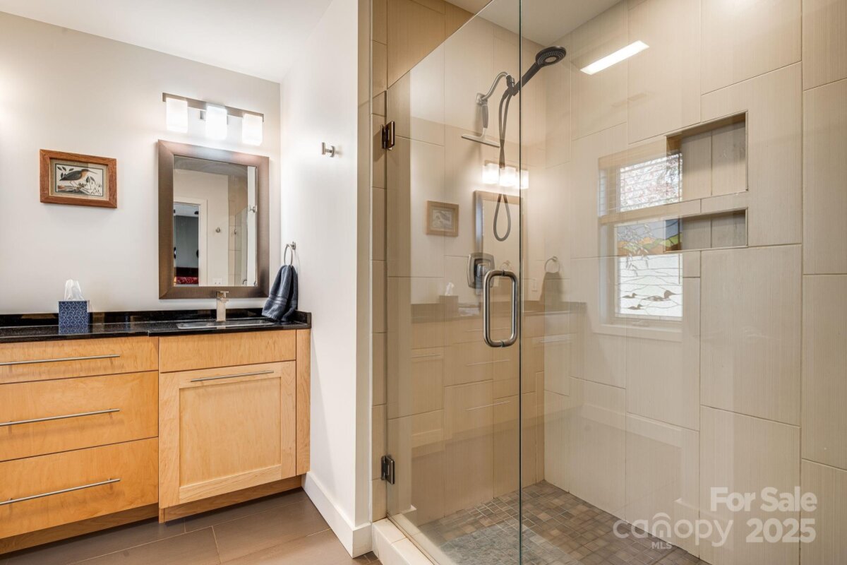 Kenilworth 17 4320728q