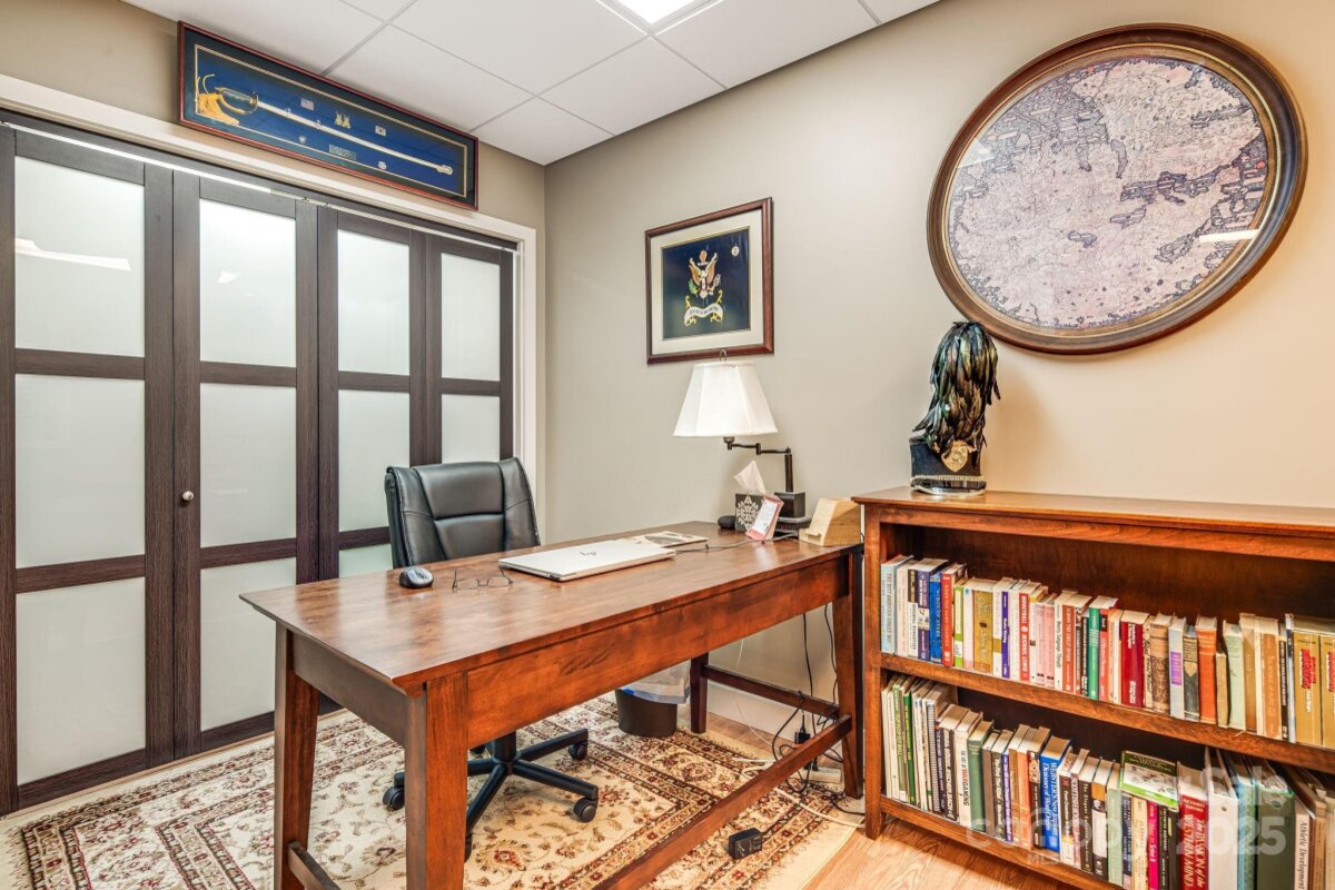 Kenilworth 23 4320728w