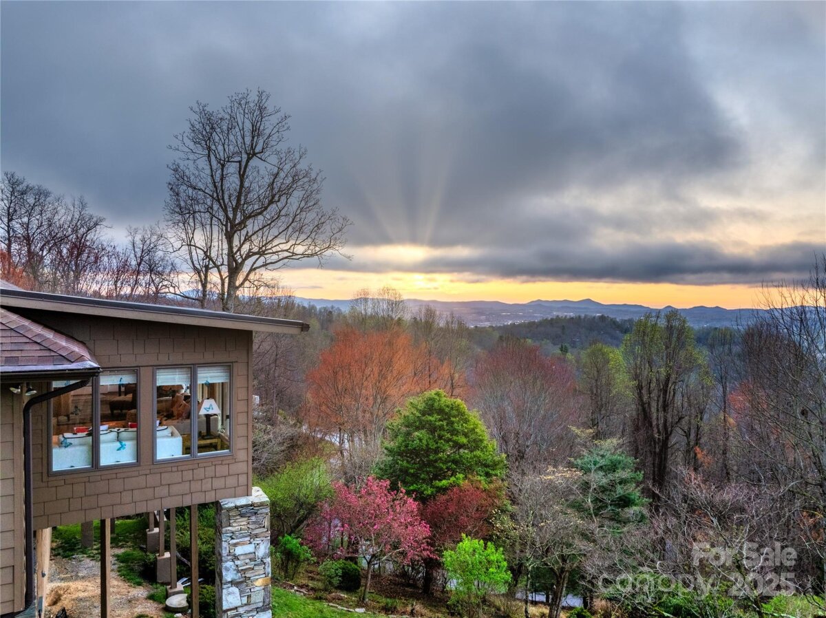 Hendersonville 3 4320767c