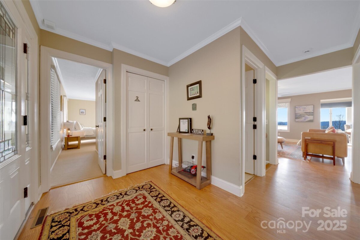 Hendersonville 5 4320767e