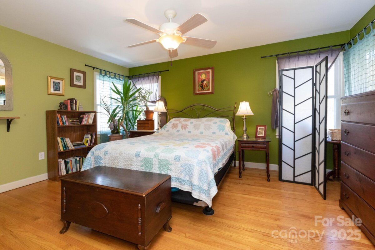 Swannanoa 11 4320874k