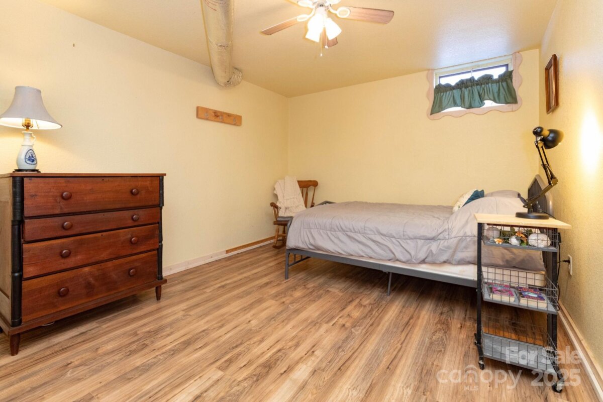 Swannanoa 21 4320874u