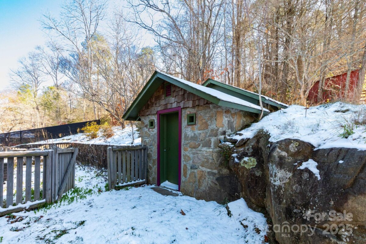 Swannanoa 25 4320874y